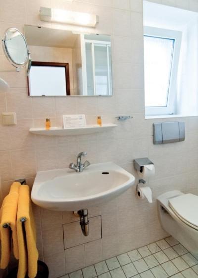 Hotel Corona Francoforte sul Meno Esterno foto